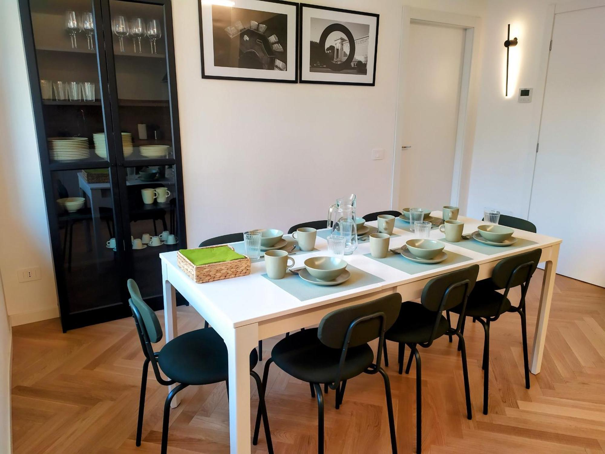 Mako Suites - Centro E Stazione Monza Kültér fotó